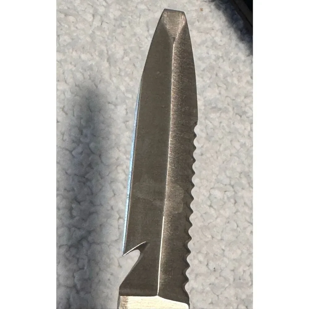 Scuba Quest Blunt Tip Diving Knife With Sheath